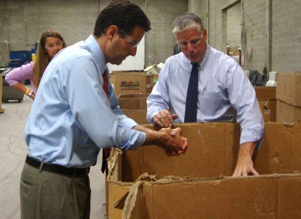 Picture of congressman Sarbanes on a tour of E-Structors Facility